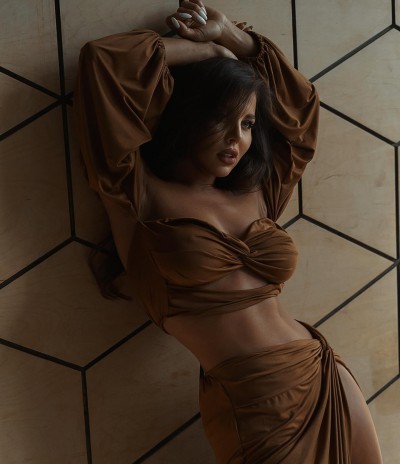 Анюта, Г. Озёрск